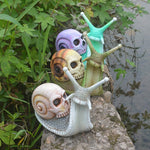 Charger l'image dans la galerie, CreepySnail™ – Handgemachte Halloween Schnecke Dekofigur
