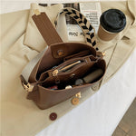 Charger l'image dans la galerie, Carlotta Retro Eimertasche für Vintage-Looks mit modernem Flair
