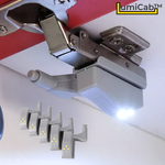 Charger l'image dans la galerie, LumiCab™ LED Schranklicht mit Sensor
