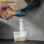 Charger l'image dans la galerie, GrainMate™ Wand Getreidespender mit Drehfunktion
